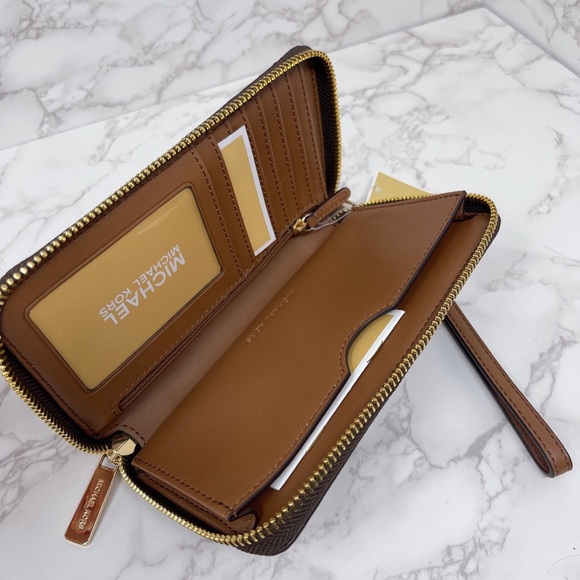 Michael Kors Avril Large Satchel and Wallet - Picture 12 of 13